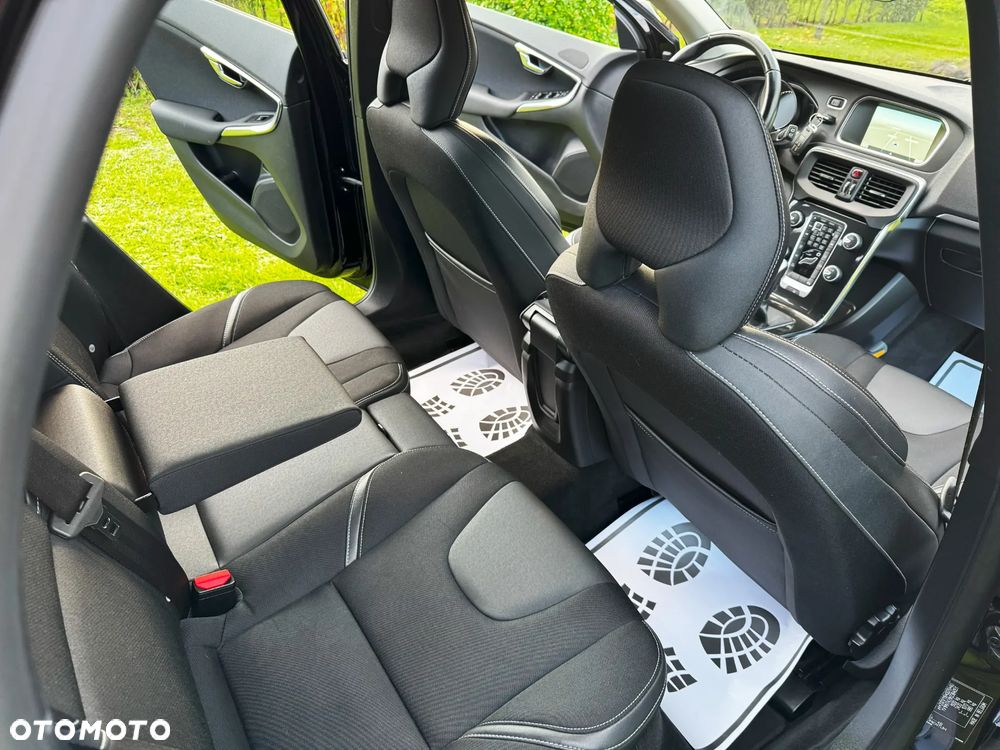 Volvo V40 D2 Drive-E Momentum - 33