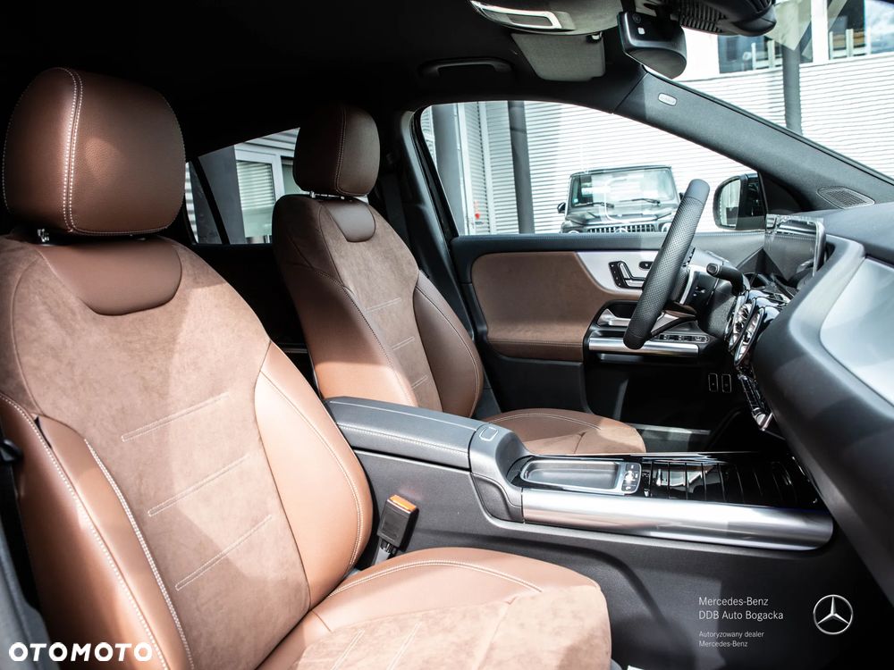 Mercedes-Benz GLA 250 e PHEV AMG Line 8G-DCT - 7