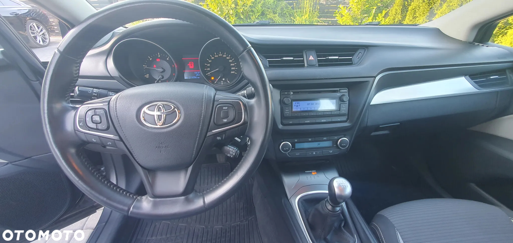 Toyota Avensis 2.0 D-4D Premium - 23