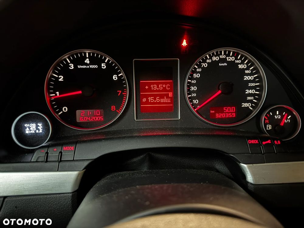 Audi A4 Limousine 3.2 FSI Quattro - 11