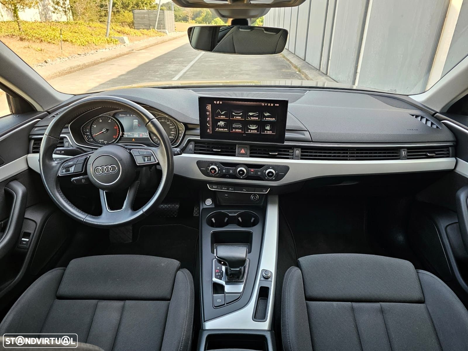Audi A4 Avant 30 TDI S tronic - 15