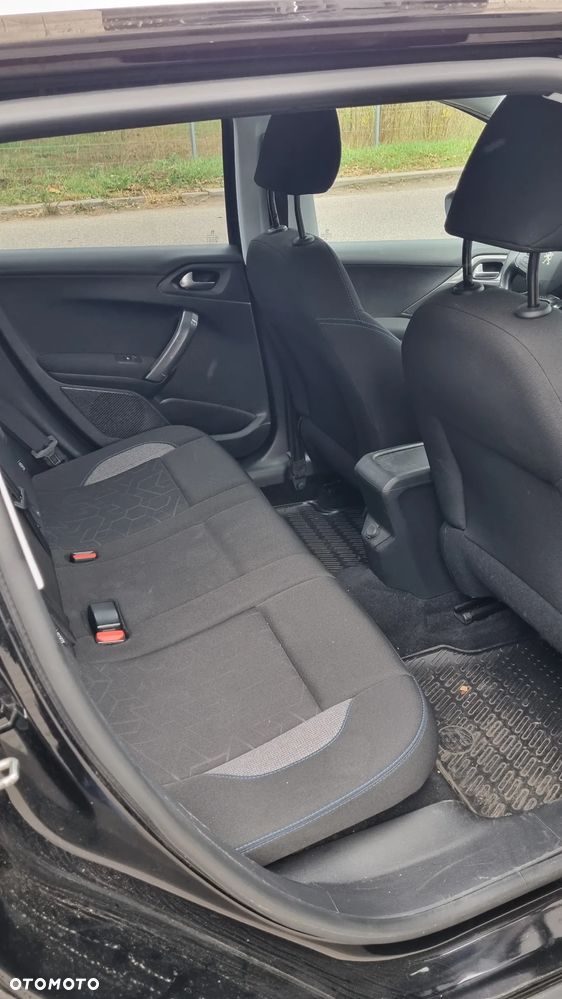 Peugeot 2008 1.2 Pure Tech Style - 16