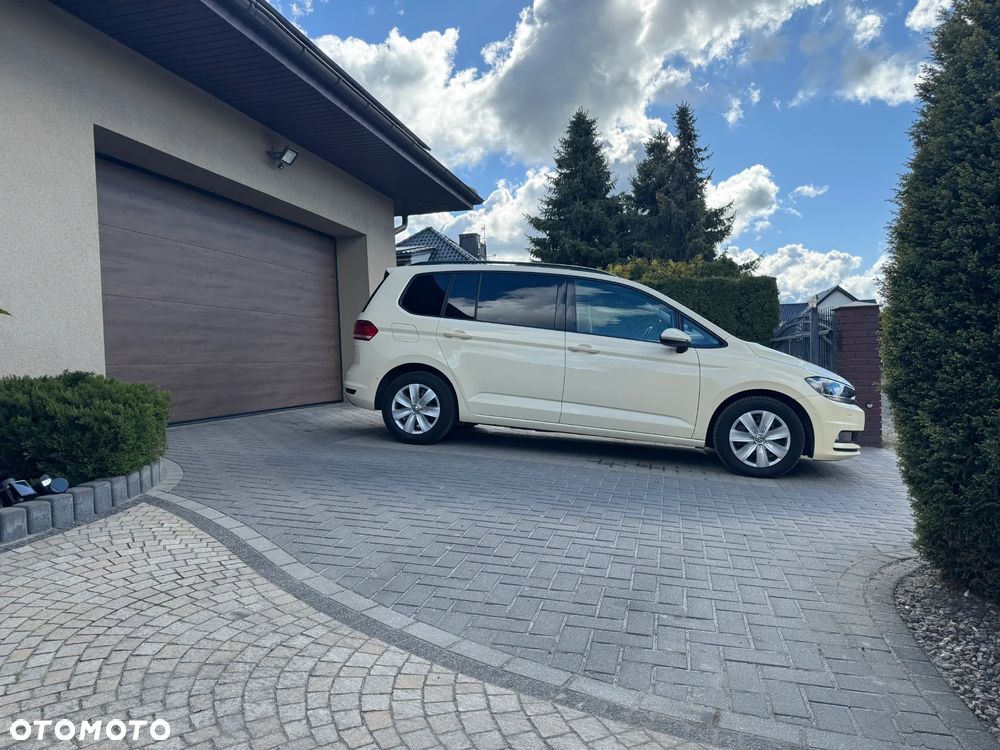 Volkswagen Touran 2.0 TDI SCR DSG Comfortline - 23