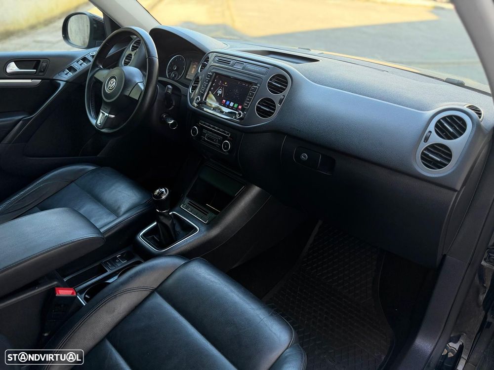 VW Tiguan 1.4 TSI 4Motion Exclusive - 27