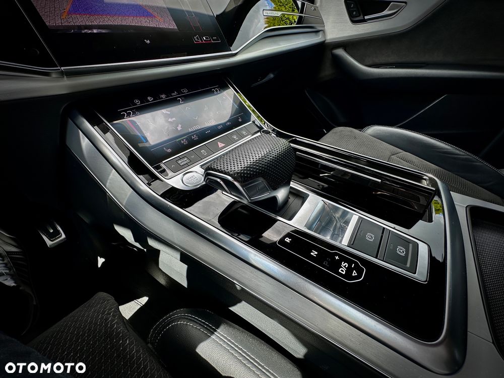 Audi Q8 - 10