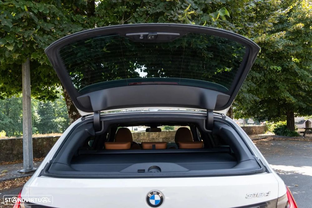 BMW 318 d Pack Desportivo M Pro Auto - 39