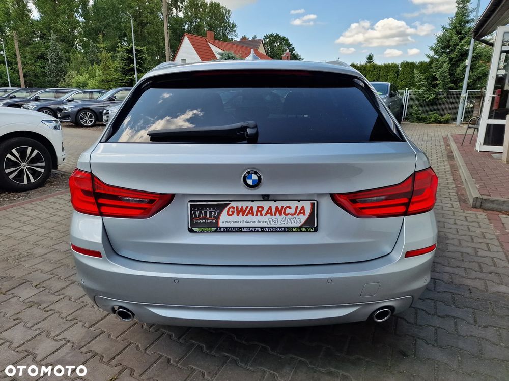 BMW Seria 5 518d - 10