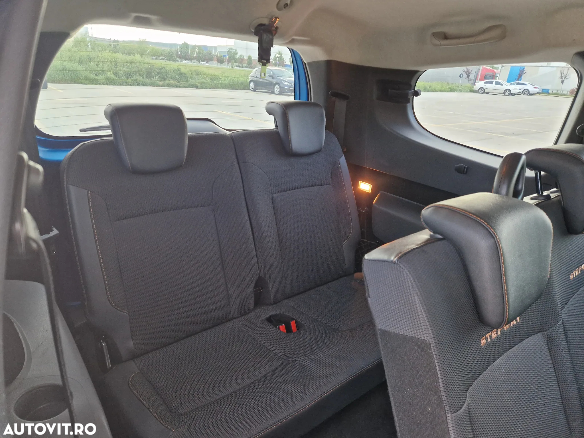 Dacia Lodgy 1.5 dCi Stepway - 18