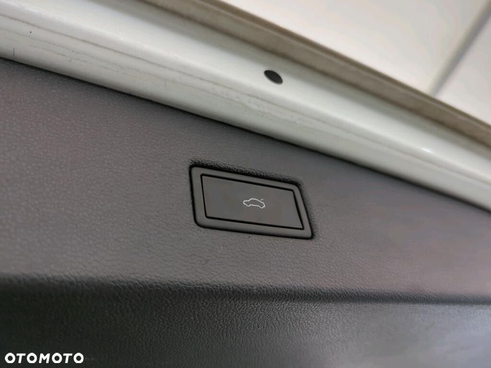 Volkswagen Tiguan 2.0 TDI SCR 4Mot Elegance DSG - 12