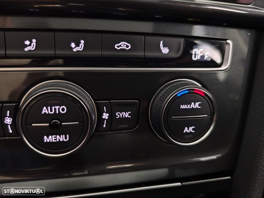 VW Golf 1.0 TSI Confortline DSG - 27