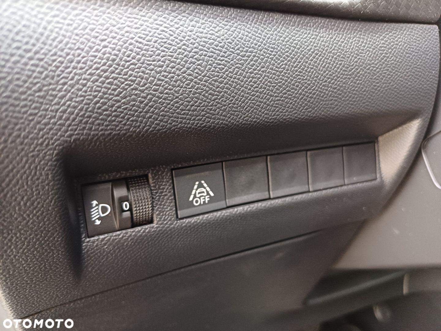 Peugeot 208 1.2 PureTech Allure Pack S&S EAT8 - 21