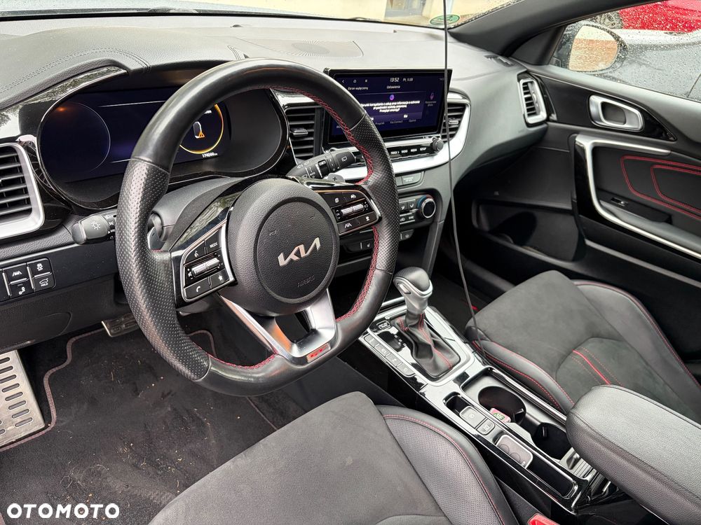 Kia ProCeed - 32