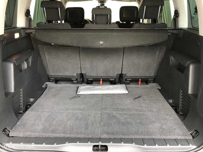 Peugeot 5008 1.6 BlueHDi Allure EAT6 - 23