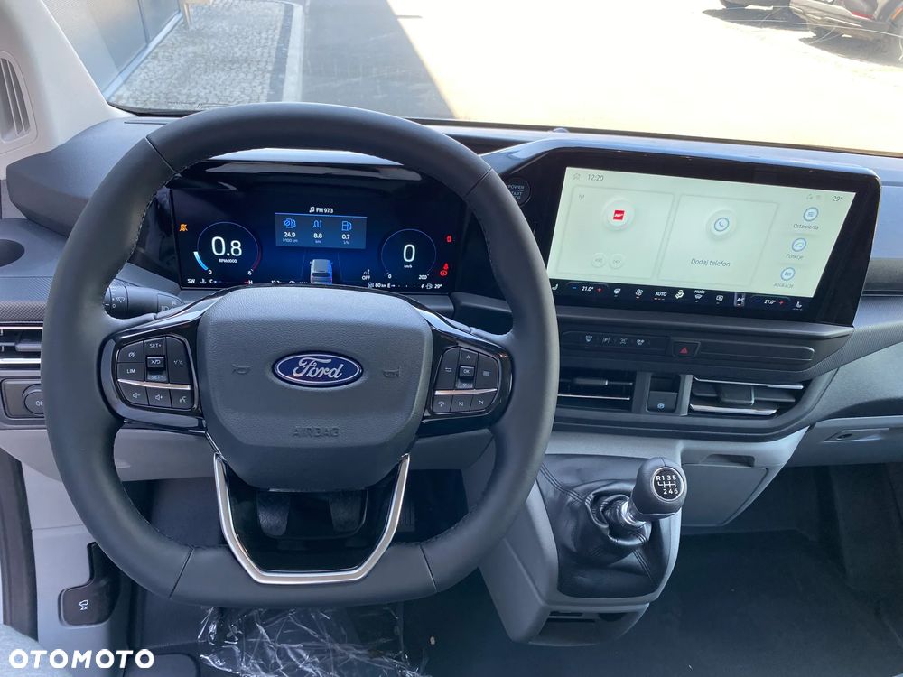 Ford Tranisit Custom - 16