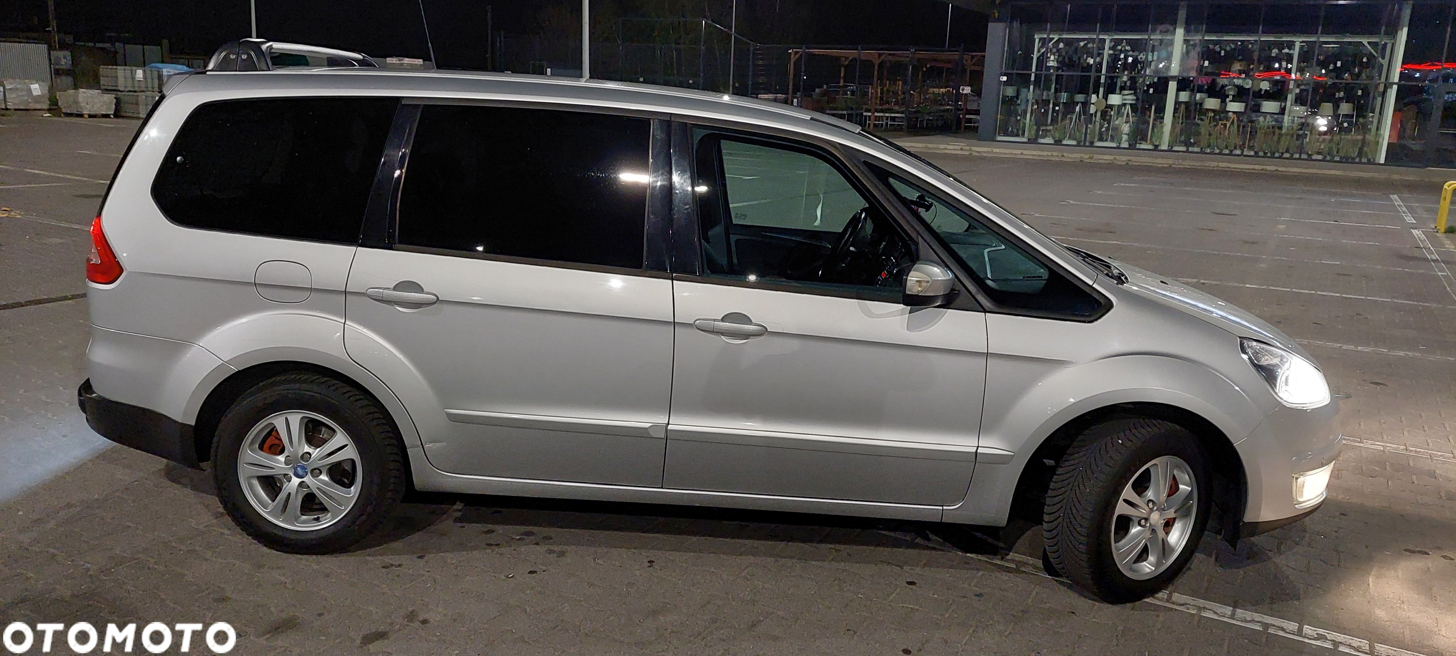 Ford Galaxy 2.0 TDCi Ambiente - 26