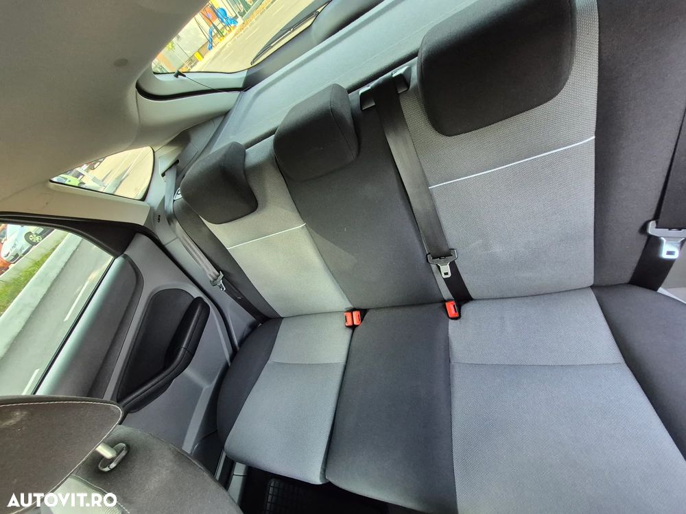 Ford Focus 1.6 TDCI DPF Titanium - 14