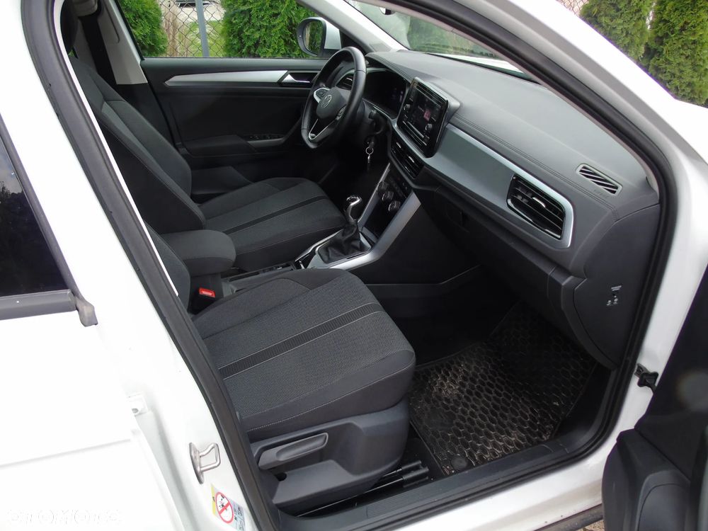 Volkswagen T-Roc - 10