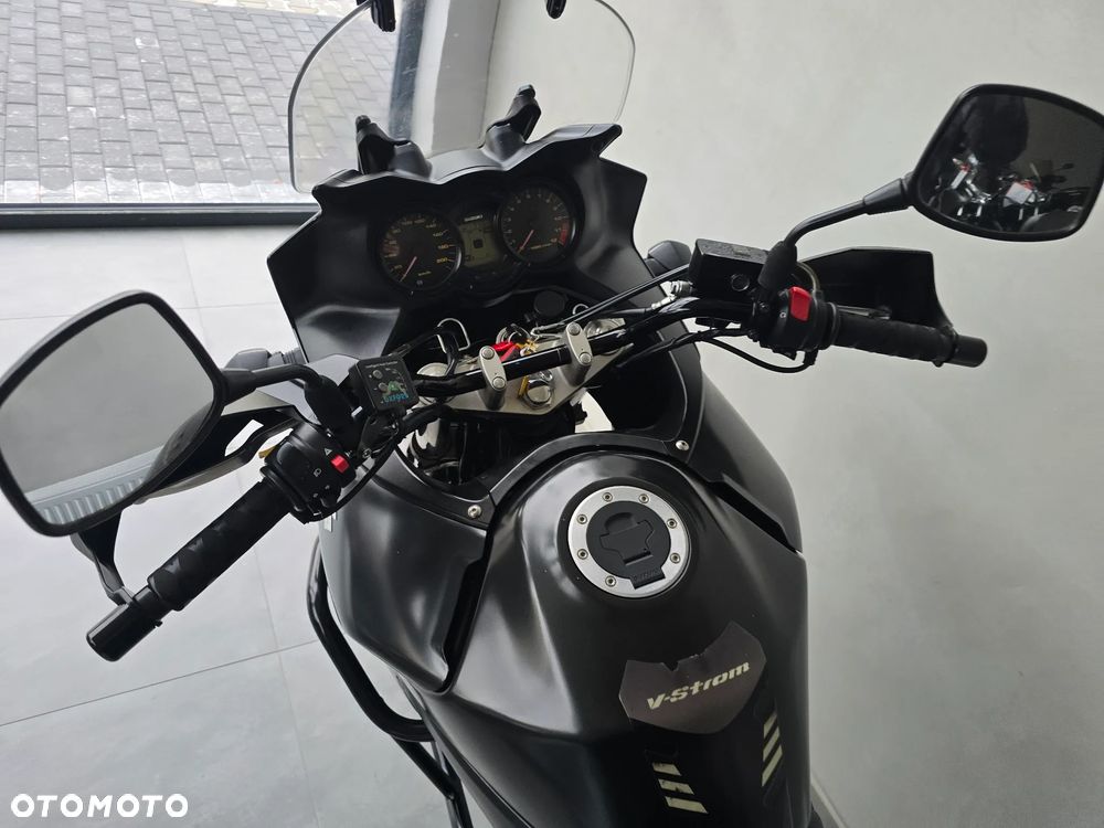 Suzuki V-STROM - 22