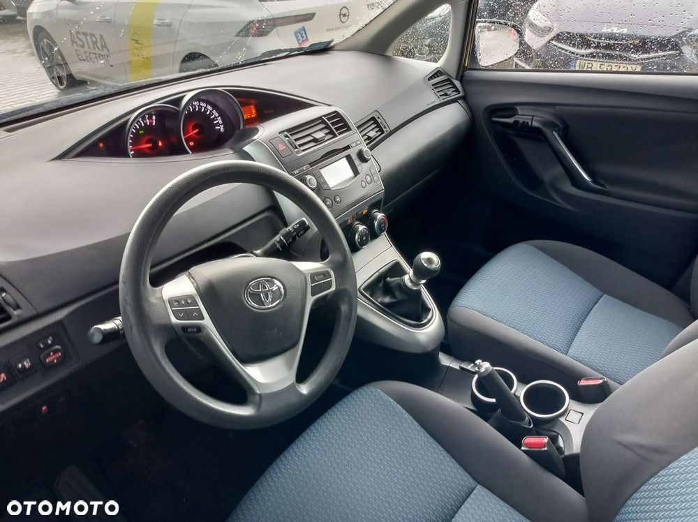 Toyota Verso - 16