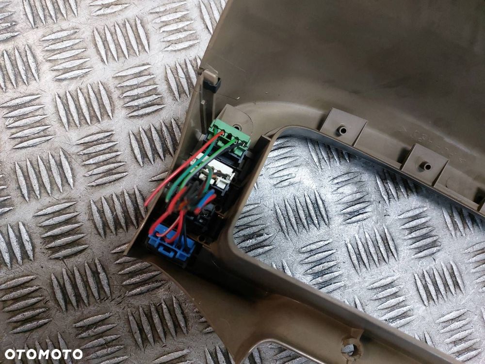 RAMKA LICZNIKA  LAND ROVER DISCOVERY I - 4