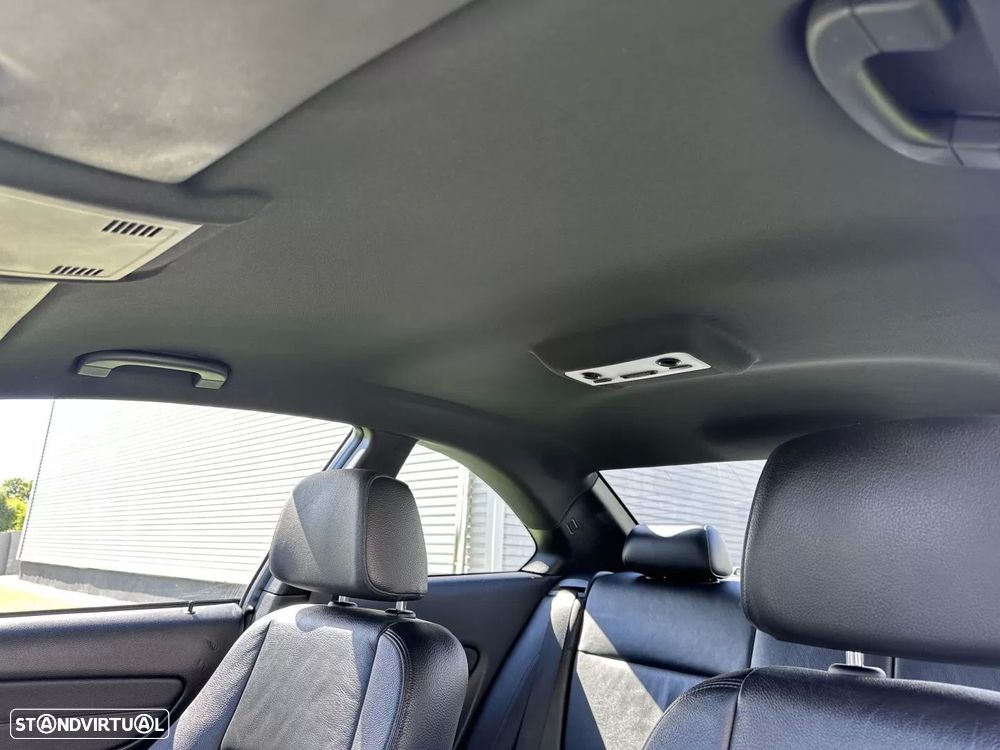 BMW 120 d Limited Edition Lifestyle c/ M Sport Pack - 48