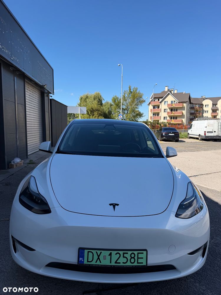 Tesla Model Y Performance AWD - 24