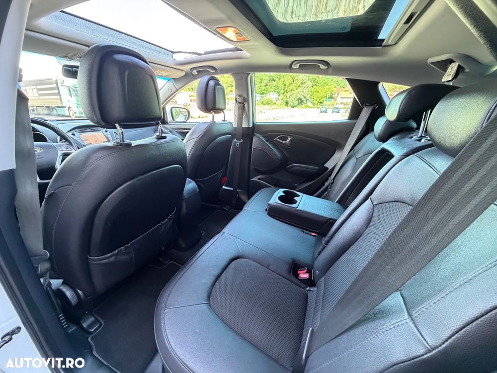 Hyundai ix35 2.0 CRDI High 4WD GLS Premium - 17