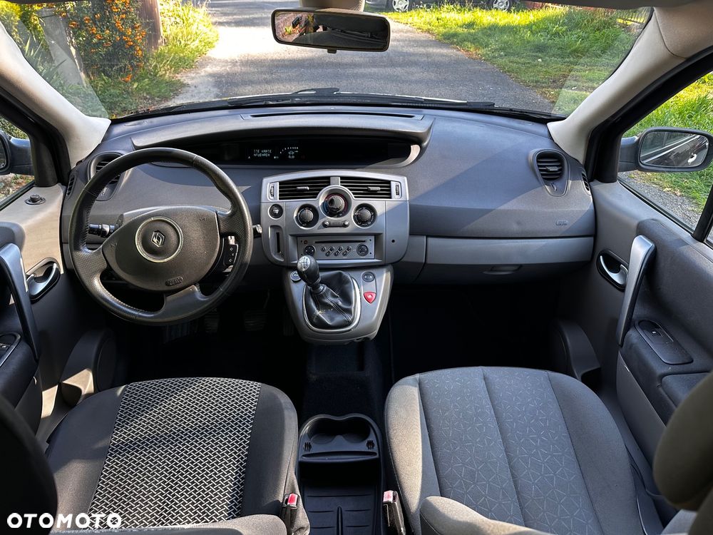 Renault Scenic 1.6 16V Avantage - 6