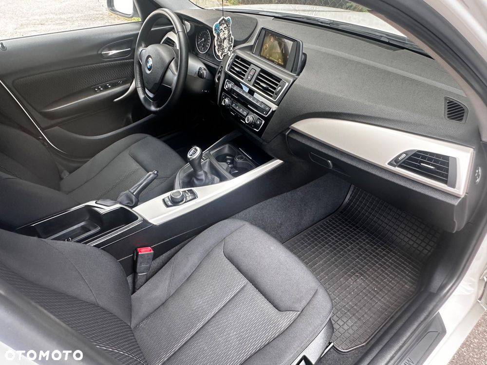 BMW Seria 1 116i Edition Metropolitan - 32