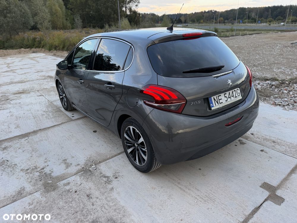 Peugeot 208 1.2 PureTech Allure - 17