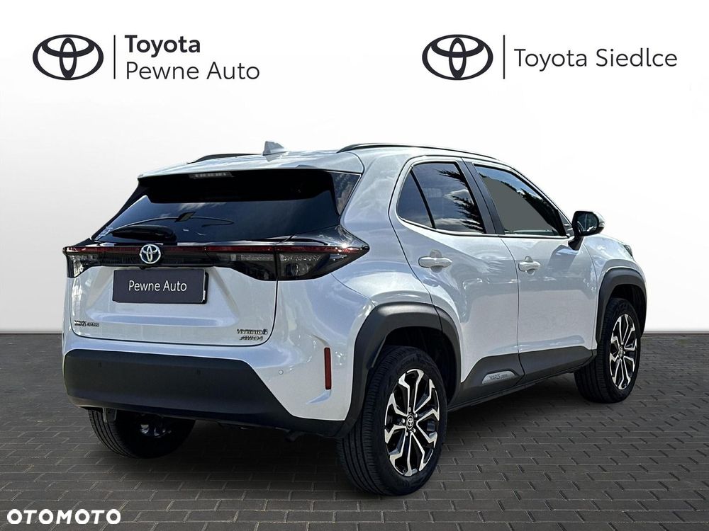 Toyota Yaris Cross Hybrid 1.5 Comfort 4x4 - 32