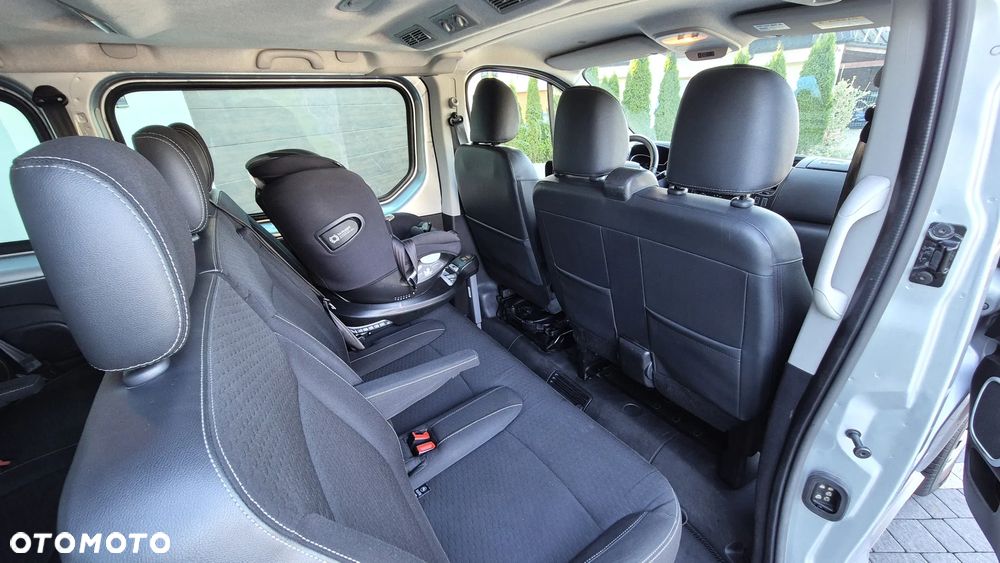 Opel Vivaro L2H1 2,9t Elegance Business - 12