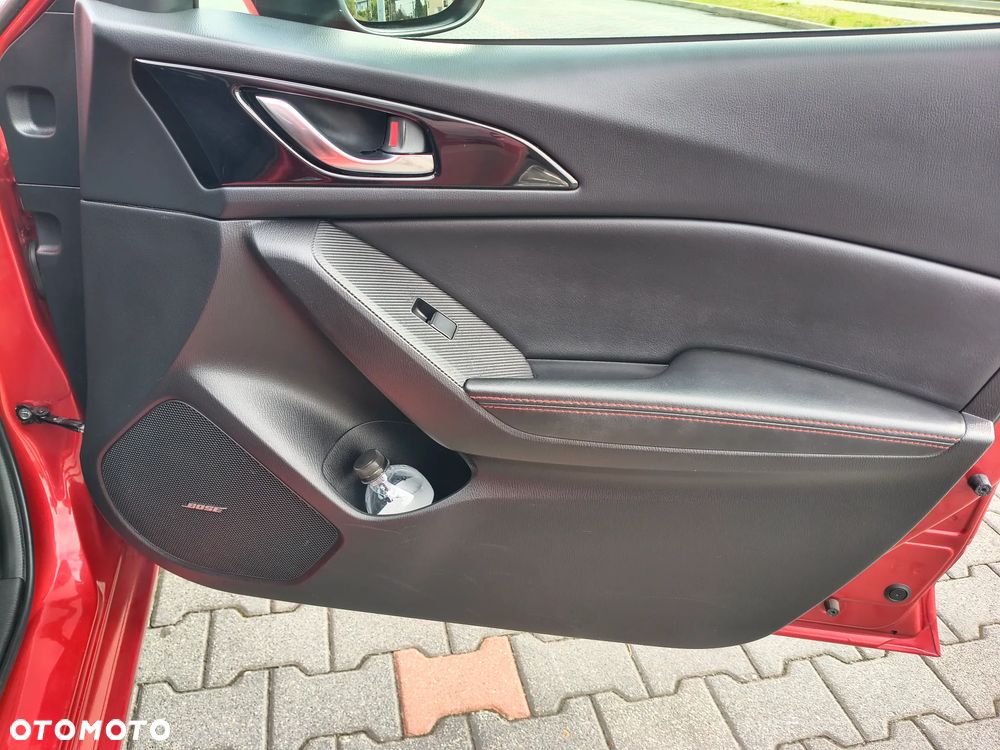 Mazda 3 - 8