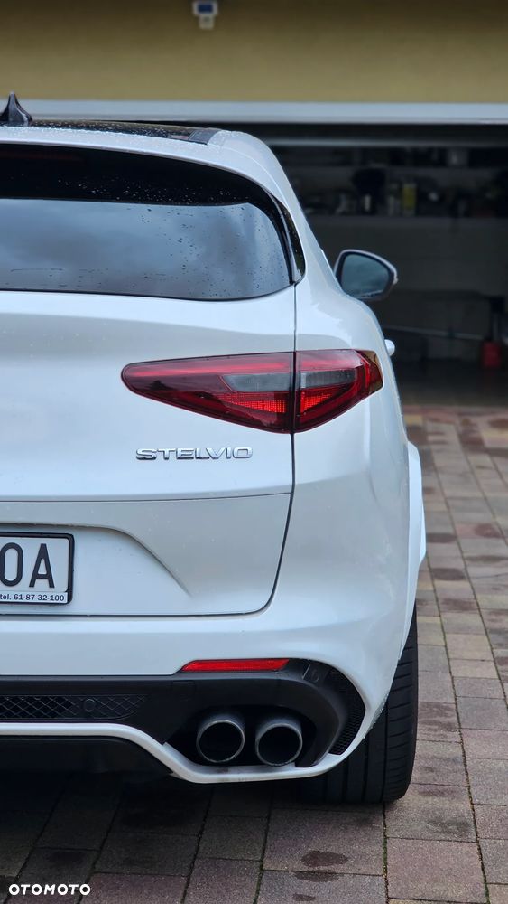 Alfa Romeo Stelvio 2.9 V6 Bi-Turbo Quadrifoglio Q4 - 4