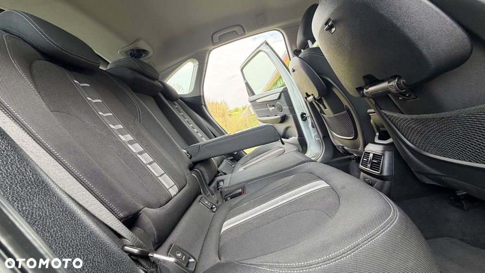 BMW Seria 2 218d Sport-Aut - 38