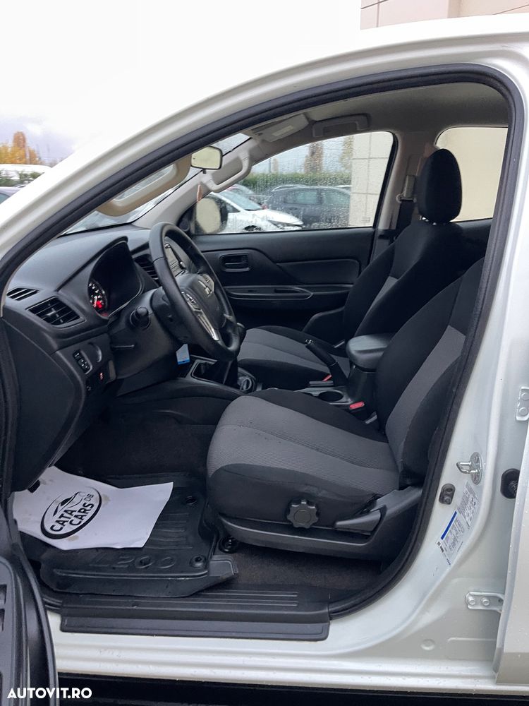 Mitsubishi L200 Double Cab 2.2 DI-D M/T Intense - 30