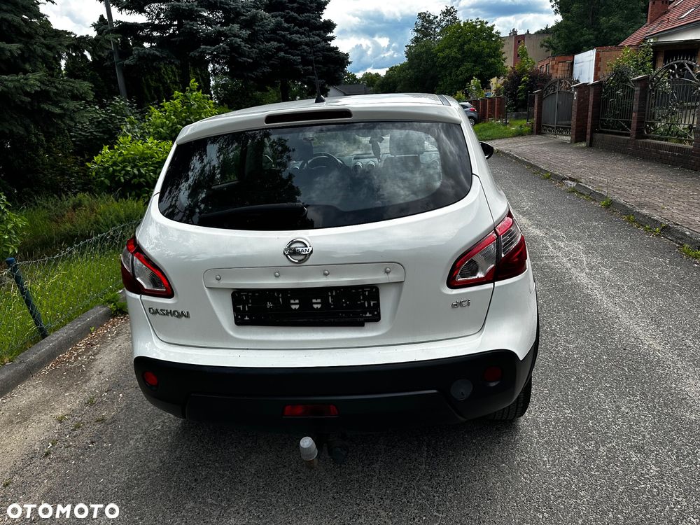 Nissan Qashqai 2.0 dCi DPF tekna - 9
