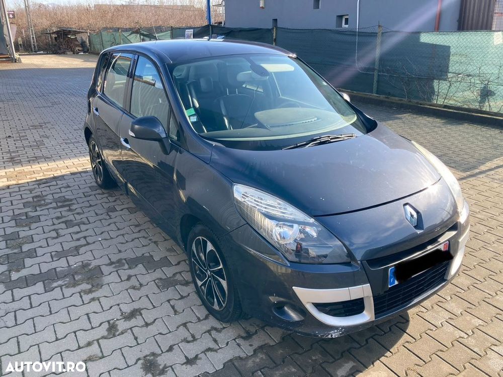 Dezmembrez Renault Scenic 3 1.9 dCi F9Q-870 2010 - 5