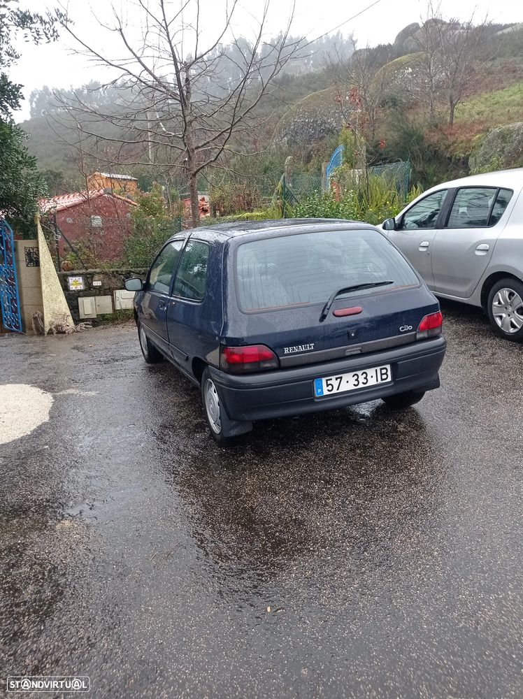 Renault Clio 1.9 D RXE - 2