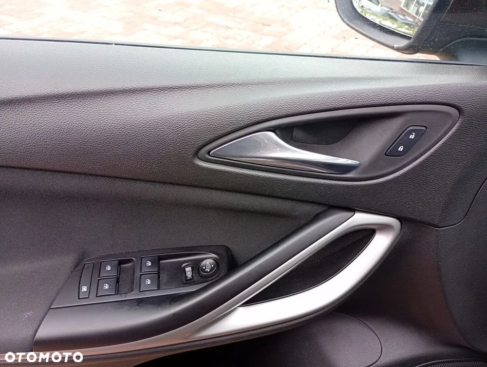 Opel Astra 1.4 T Enjoy - 8