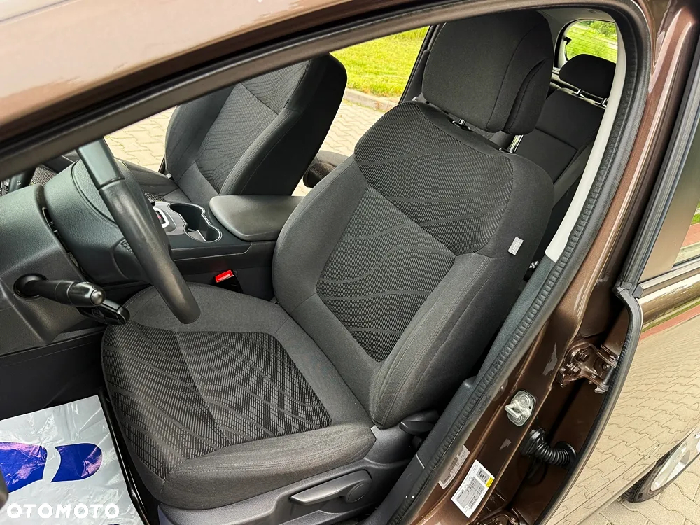 Peugeot 3008 1.6 Trendy - 24