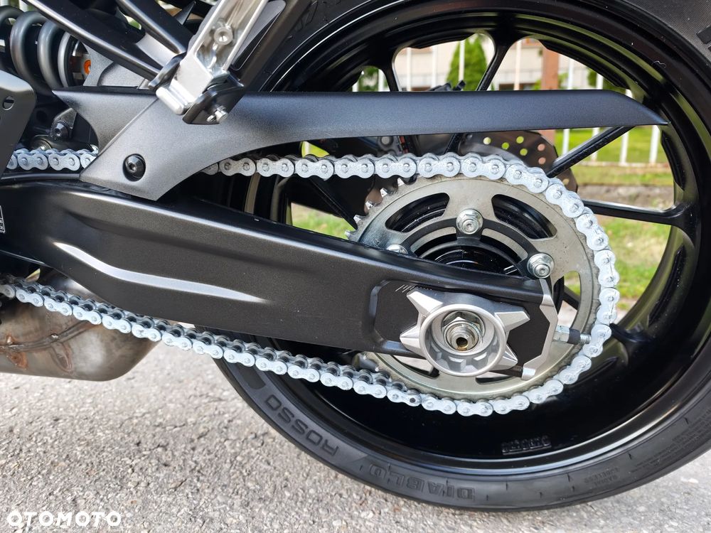 Yamaha MT - 16