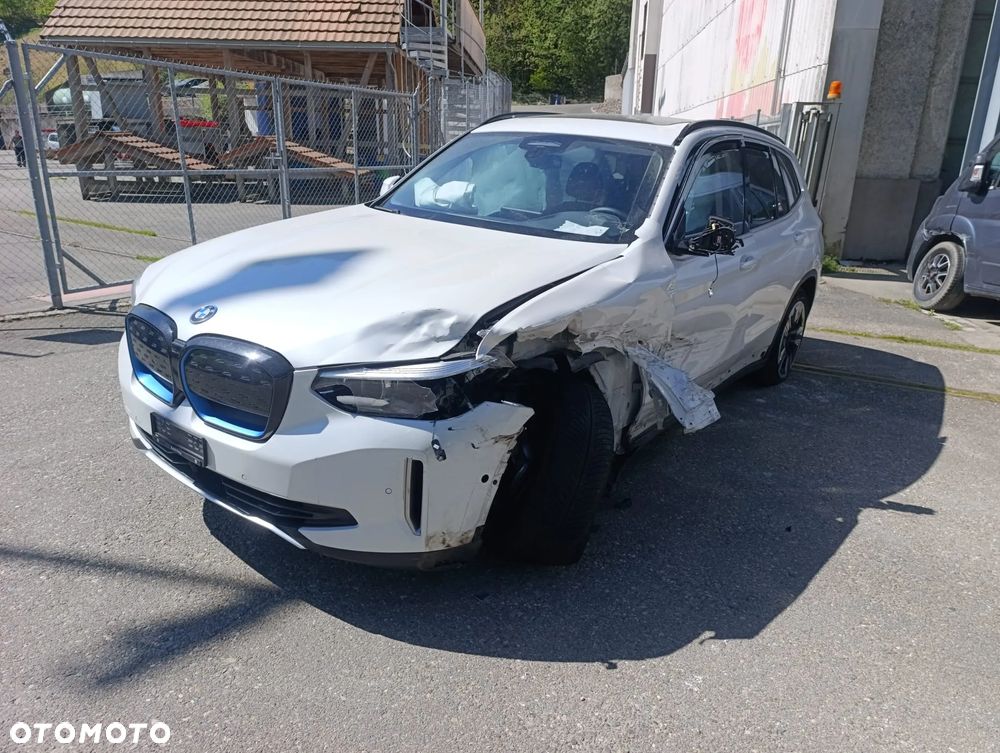 BMW iX3 80kWh Impressive - 2
