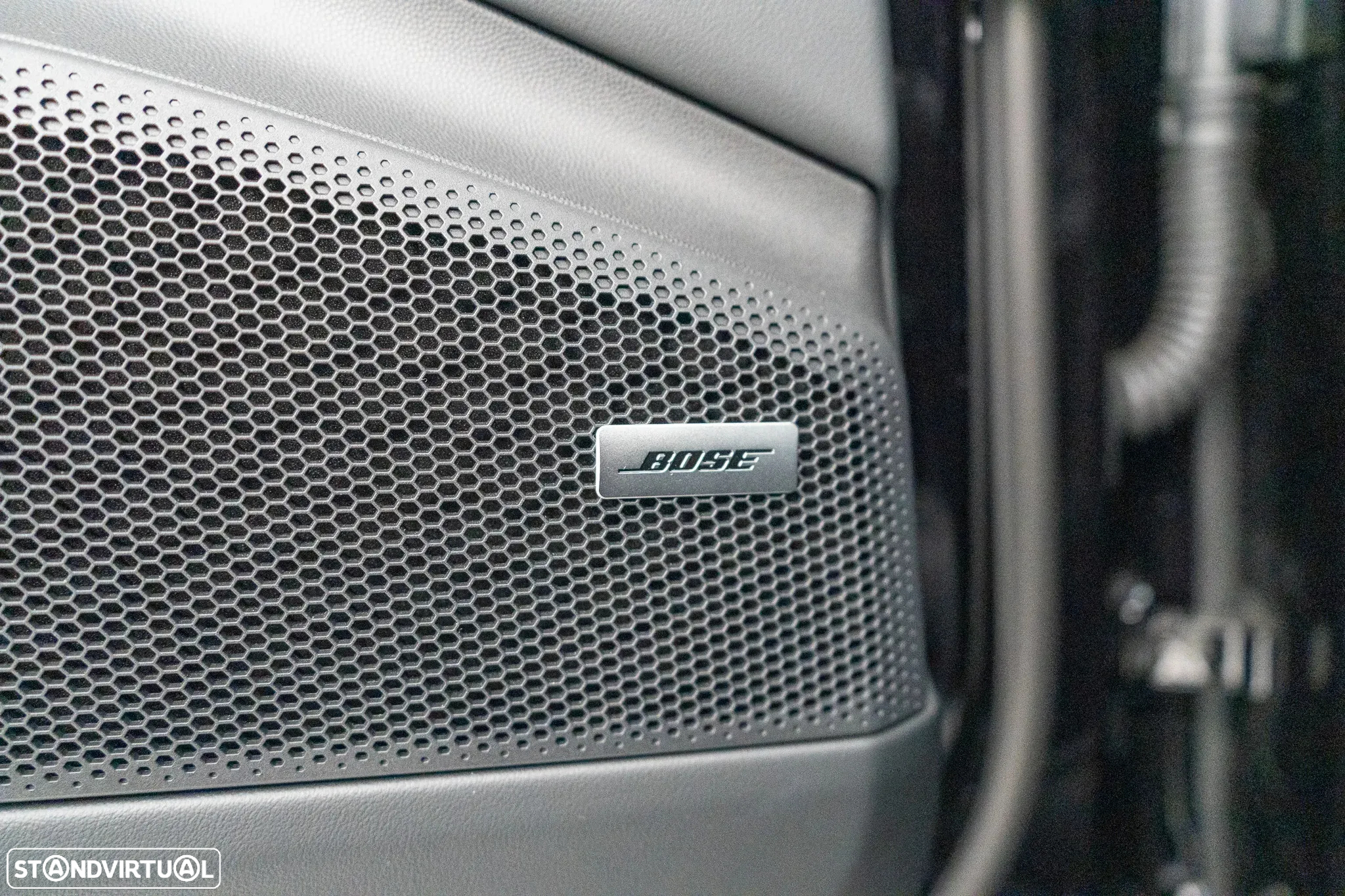 Porsche Macan Electric Turbo - 16