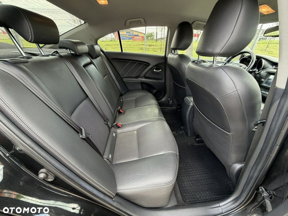 Toyota Avensis - 15
