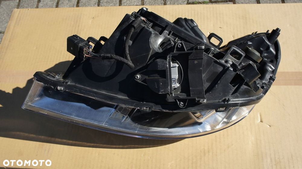 PRZEDNIA PRAWA LAMPA VOLVO V60 S60 XENON - 8