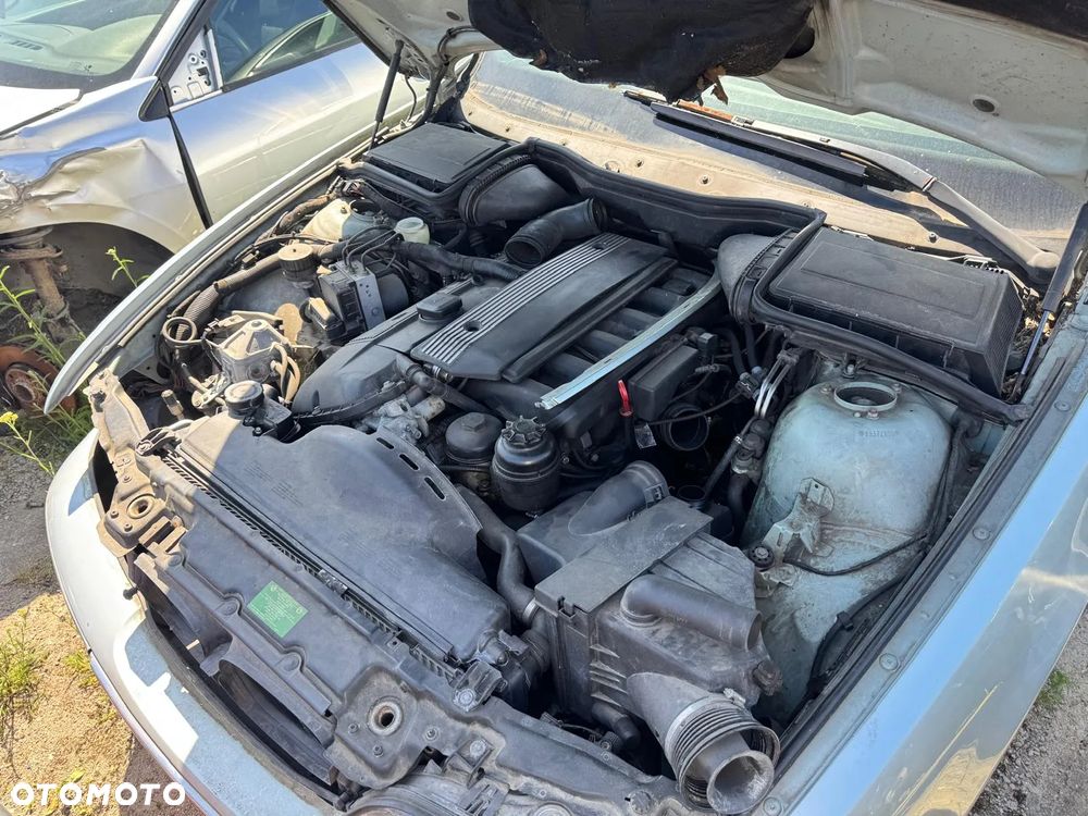 BMW E39 2.0 benzyna 150 KM 2000 r kolor:GLACIERGRUEN METALLIC- - 5