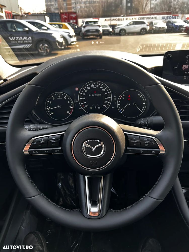 Mazda 3 e-Skyactiv X186 AT MHEV Exclusive-Line - 6