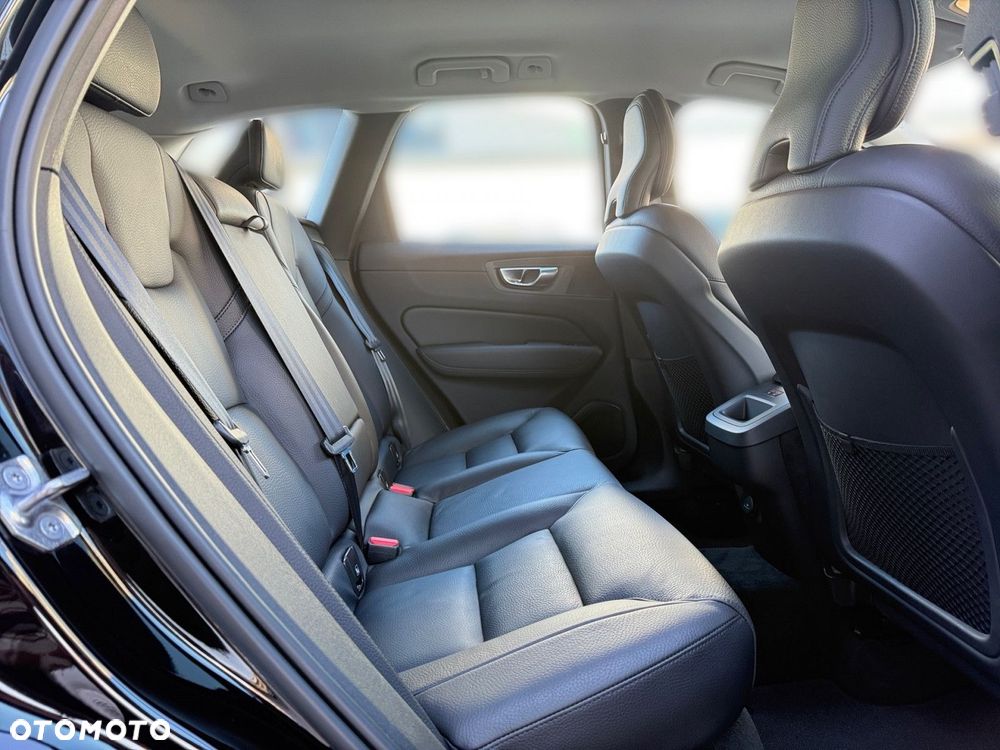 Volvo XC 60 - 30