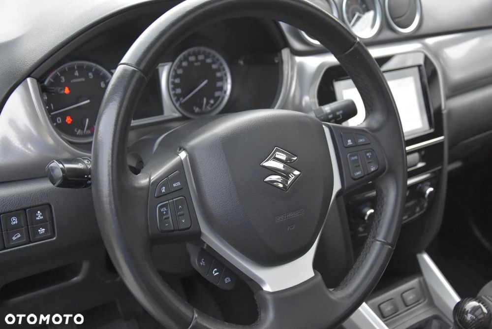 Suzuki Vitara 1.6 Premium 4WD - 27